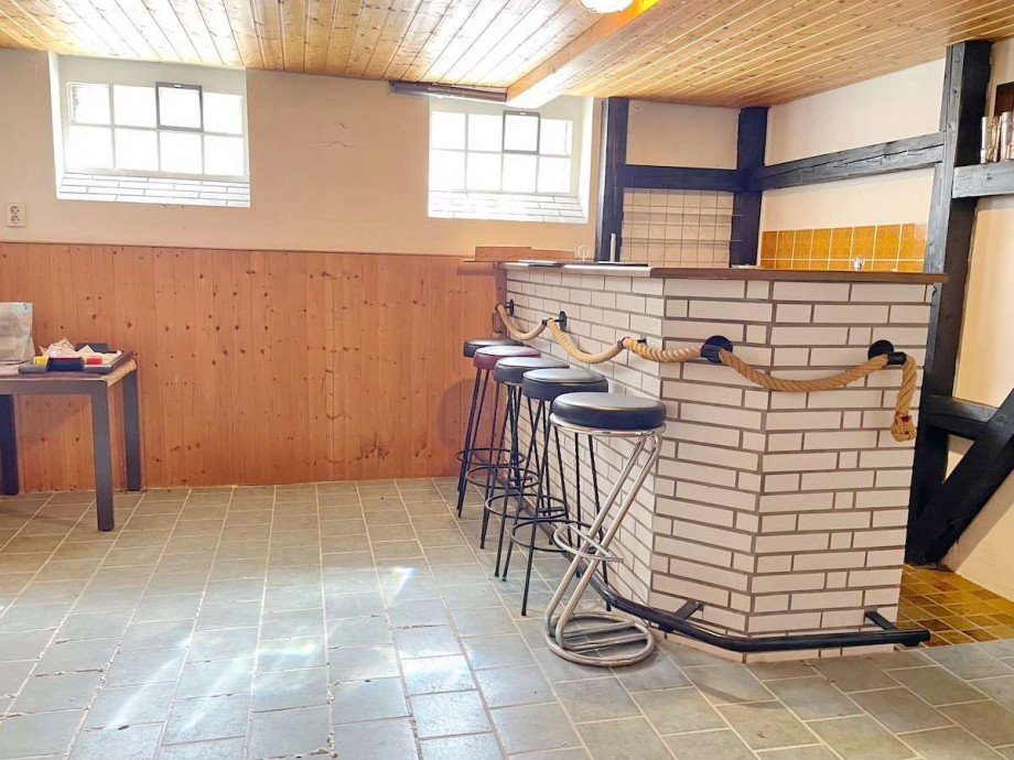 Bar-Raum im Keller. Mehrfamilienhaus Hattingen