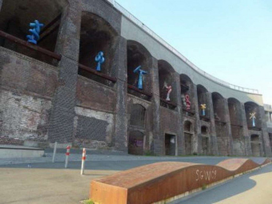 Westpark mit Jahrh.-halle. Renditeobjekt Bochum