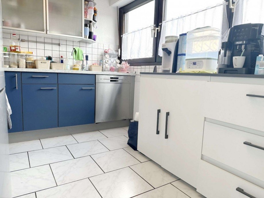 Auch die K�che ist sehr hell. Dachgeschosswohnung Bochum
