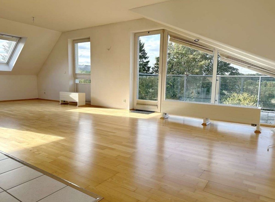 Der Wohnbereich Dachgeschosswohnung Bochum