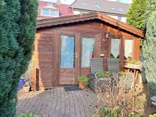 u. a. mit heimeliger Blockh�tte LORENZ-Angebot in Hordel: Generationenhaus. Mit 2- o. 3-Wohnungen. Wird komplett frei. 987 m� Grd