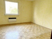 Der Schlafraum - gut m�blierbar. LORENZ-Angebot in �ckendorf/unweit WAT: Parklage. Helle, gut modernisierte 3 1/2-R.-Komfort-Wohnung.