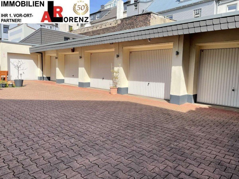 6 Garagen + kl. Werkstattanbau: Einheit 5. Mehrfamilienhaus Bochum