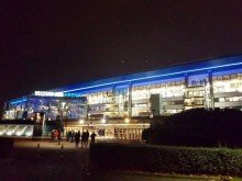 Arena, usw. LORENZ-Angebot in H�ntrop: Die GROSSRAUM-HAUS-IM-HAUS-Komfort-W. mit Extras, a.W. B�ro/Werkstatt