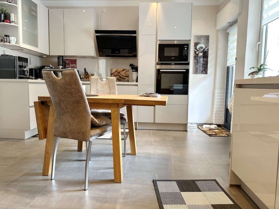 Arbeitsk�che mit Zweifamilienhaus Bochum
