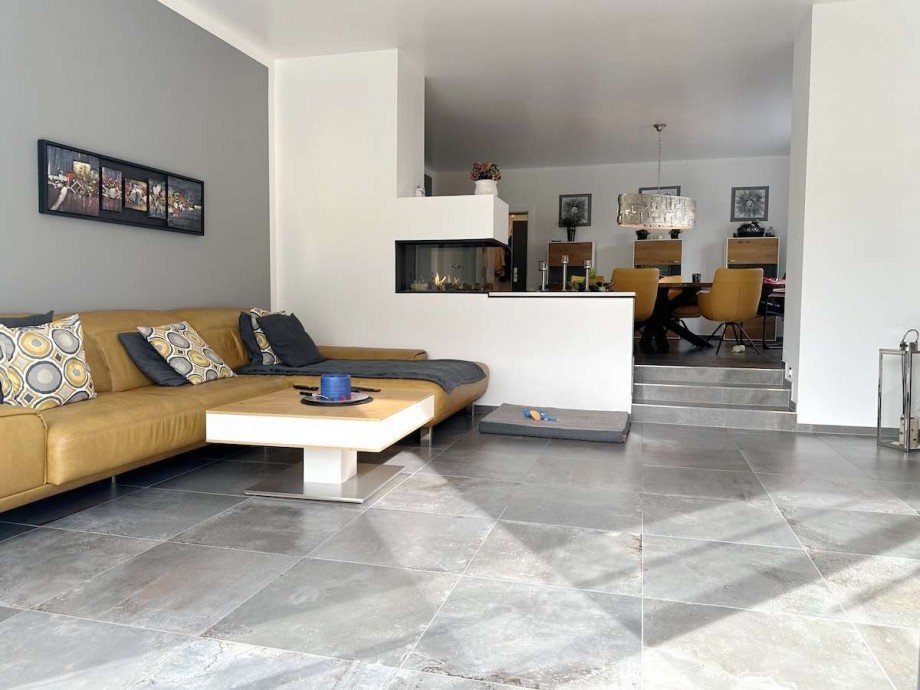 mit gro�z�gigem Essbereich. Zweifamilienhaus Bochum