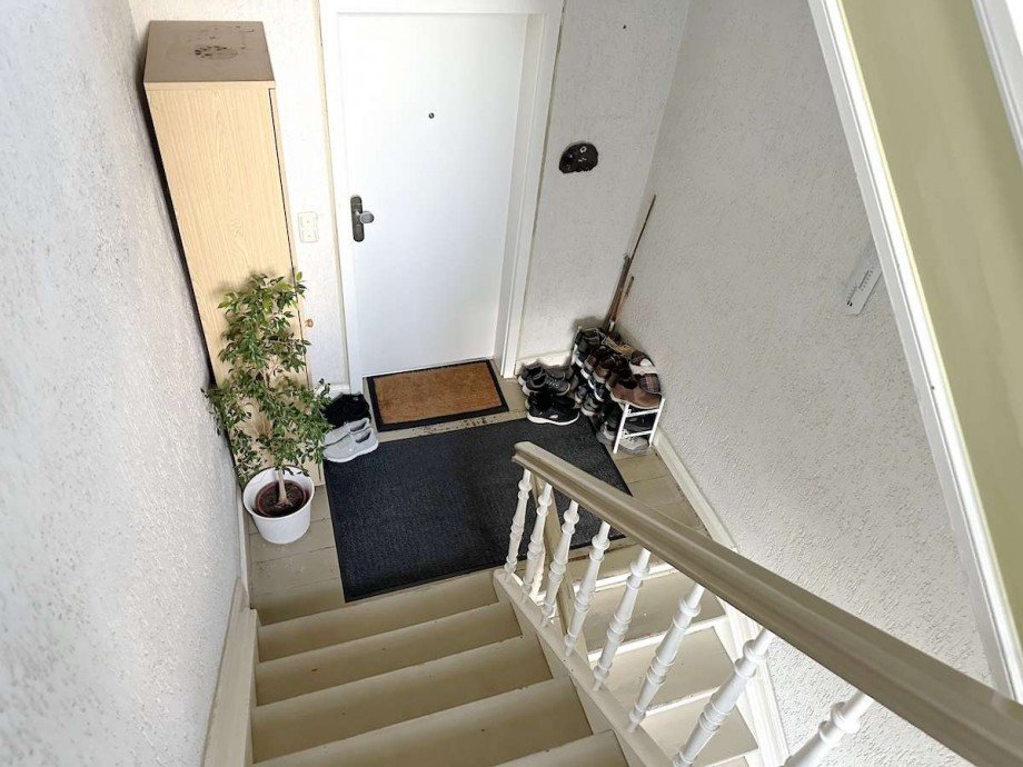 mit 2 x 3 Etagenwohnungen. Mehrfamilienhaus Bochum-Wattenscheid