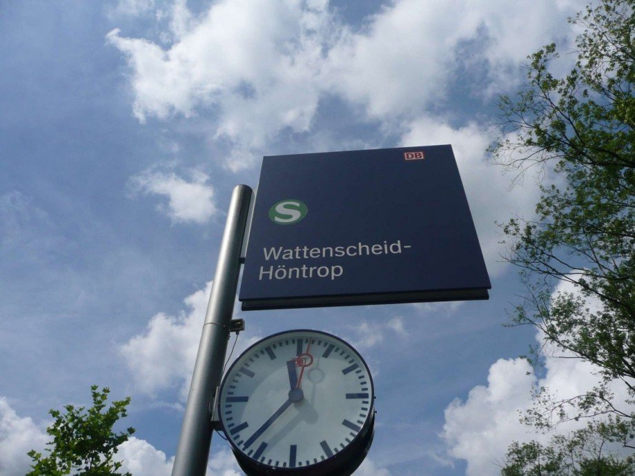 S-Bahnhof H�ntrop. Reihenmittelhaus Bochum