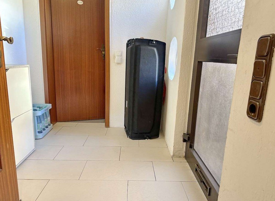 Windfang vor Diele. Mehrfamilienhaus Bochum-Wattenscheid