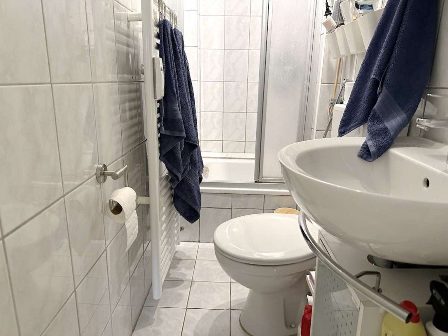 EG rechts: Bad Mehrfamilienhaus Bochum