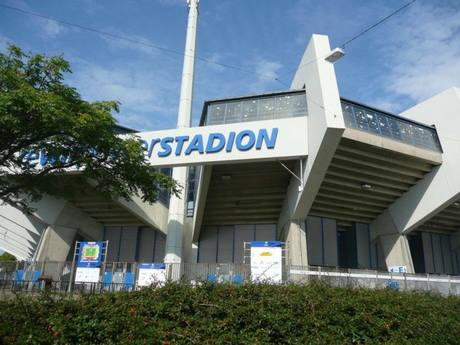 + Ruhrstadion. Renditeobjekt Bochum