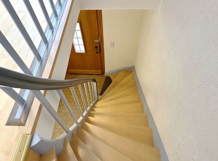 Mit Naturholztreppe - Dachgeschosswohnung Bochum