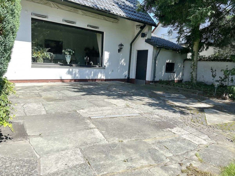 Die gro�z�gige Sonnen-Terrasse, ca. 50 m�. Einfamilienhaus Bochum