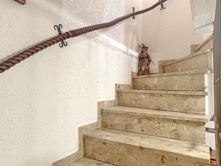 Marmor deutsch-gelb-Treppe zum Reiheneckhaus Bochum