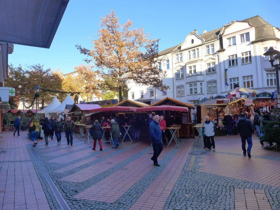 Einkaufen z. B. auch in Steele Dachgeschosswohnung Essen