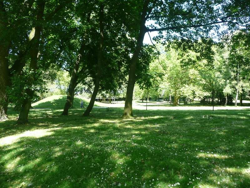 + Volkspark. Mehrfamilienhaus Bochum