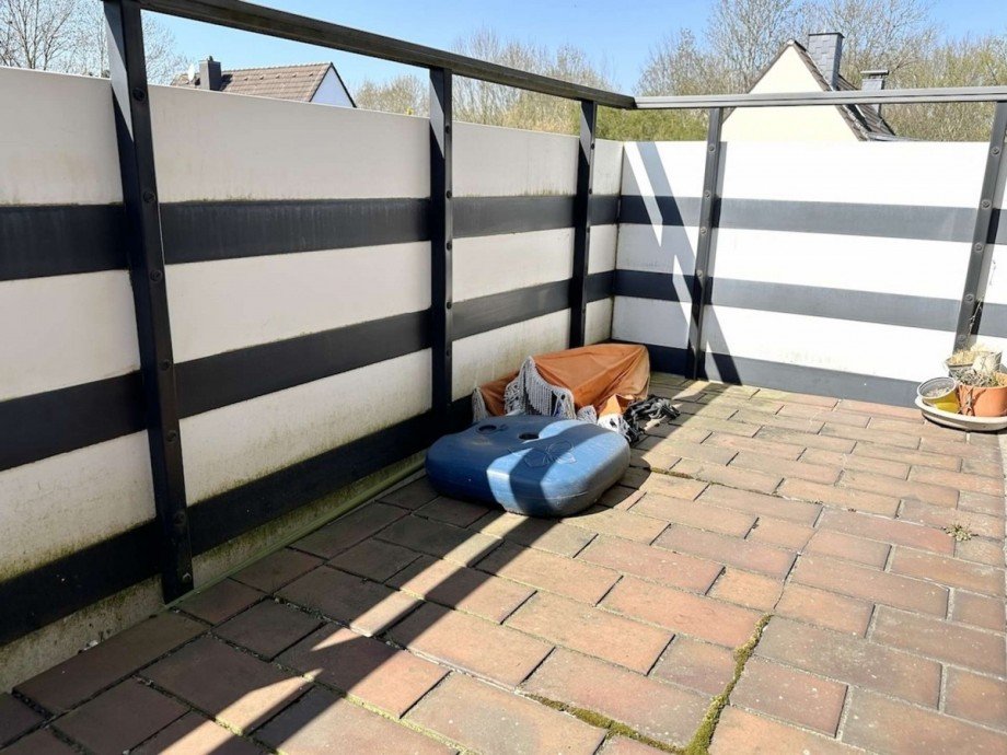 Sonnenbalkon. Doppelhaush�lfte Essen