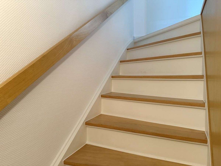 Geschlossene Haustreppe Reihenmittelhaus Bochum