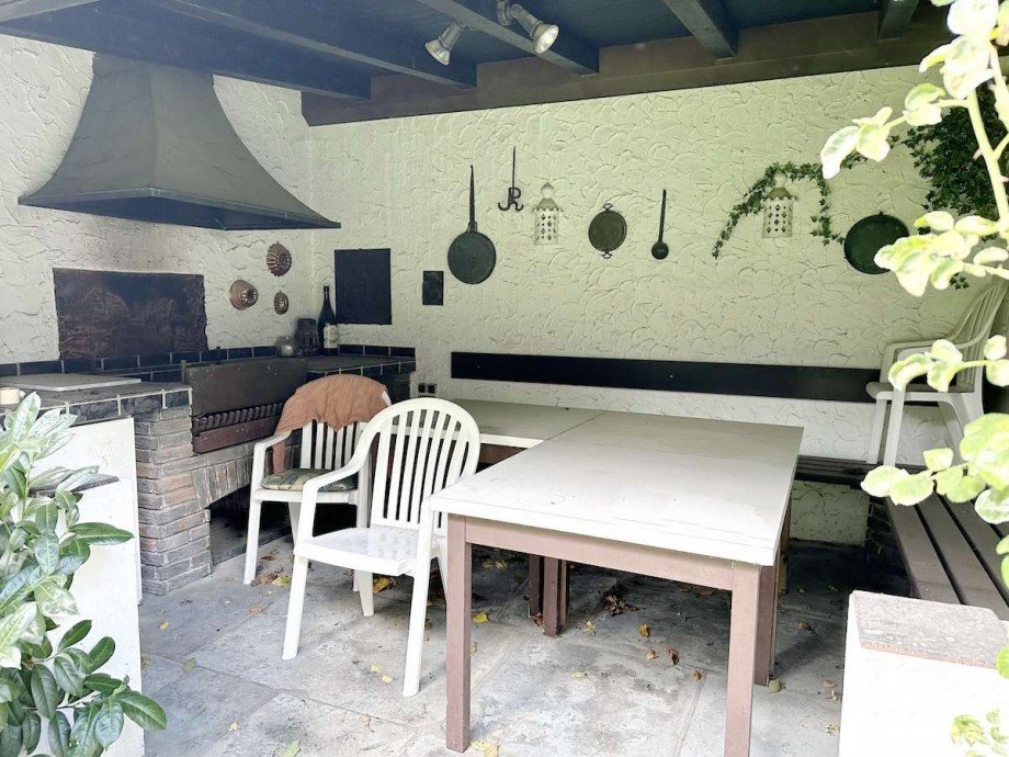 Mit wettergesch�tztem Grillbereich. Einfamilienhaus Bochum