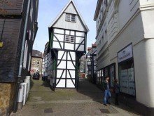 B�geleisenhaus, erb. 161, usw. LORENZ-Angebot in Dahlhausen: 1-Familien-FIX + FERTIG-DHH. Modern, gepflegt. Rd. 200 m� Wohn-/Nutzfl