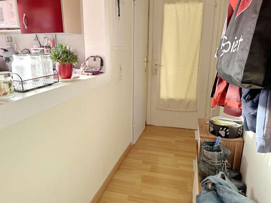 OG rechts: Flur Mehrfamilienhaus Bochum