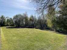 Viel Natur herum. Unweit LORENZ-Angebot in BO-S�dwest: Gute, ruhige Lage + individuelle Wohnung = interessante Kapitalanlage.