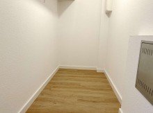 Mit Abstellraum. LORENZ-Angebot in H�ntrop: Sehr zentral. Gro�z�gige  Fix+Fertig -2,5-W. - 82 m�. Bald beziehbar.