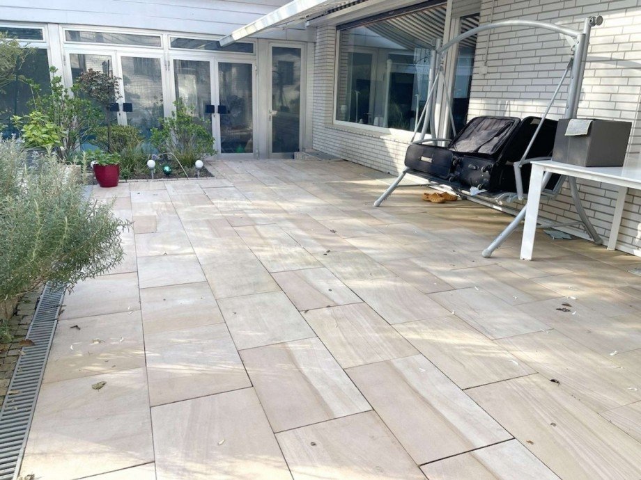 Die gro�e S�dwest-Terrasse Erdgeschosswohnung Bochum