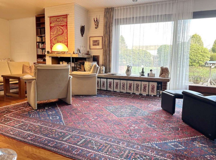 Mit Blick in den Garten und Zugang zur Einfamilienhaus Bochum