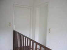 Zwei Apartments LORENZ-Angebot in Bochum: Gepflegtes Mehrfam.-haus mit 4 WE + 6 Garagen + kl. Hinterhof-Werkstatt.
