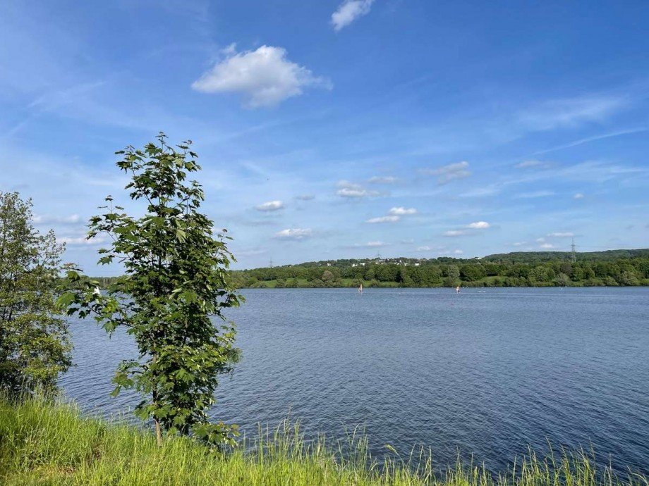 Kemnader See mit Reiheneckhaus Bochum