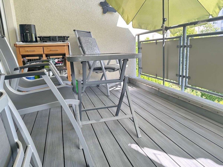 Sonnen-Loggia mit Fenster. Wohnung Bochum