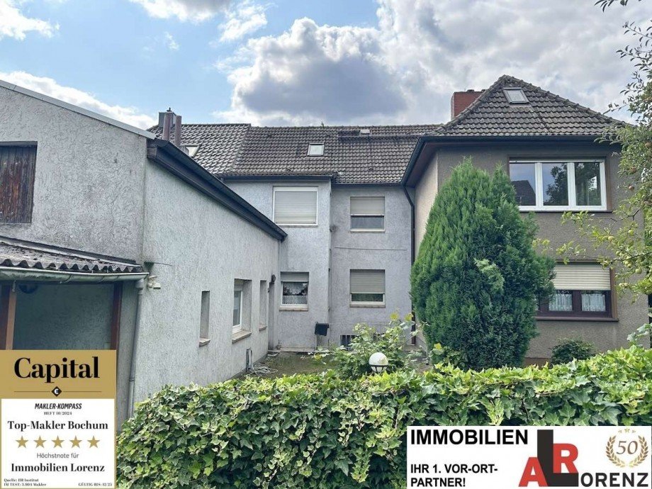 Mit Anbauten aus 1966. Mehrfamilienhaus Bochum