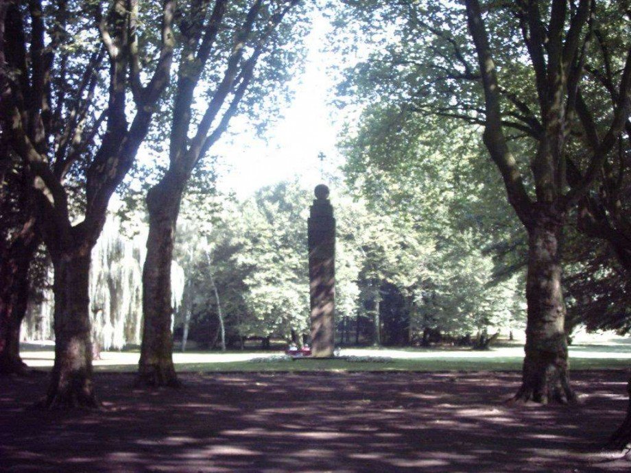 u. a. Kruppwald Zweifamilienhaus Bochum