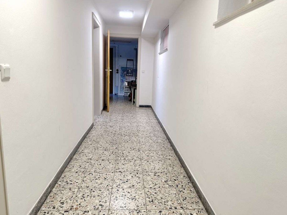 Das Untergeschoss mit 3 R�umen. Einfamilienhaus Bochum