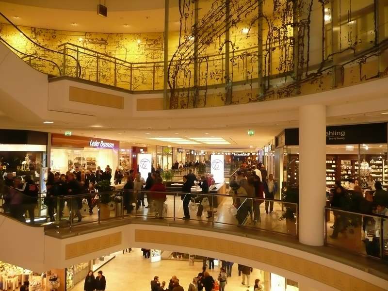 EKZ Limbecker Platz mit 170 Shops + Gastros, Reihenmittelhaus Bochum