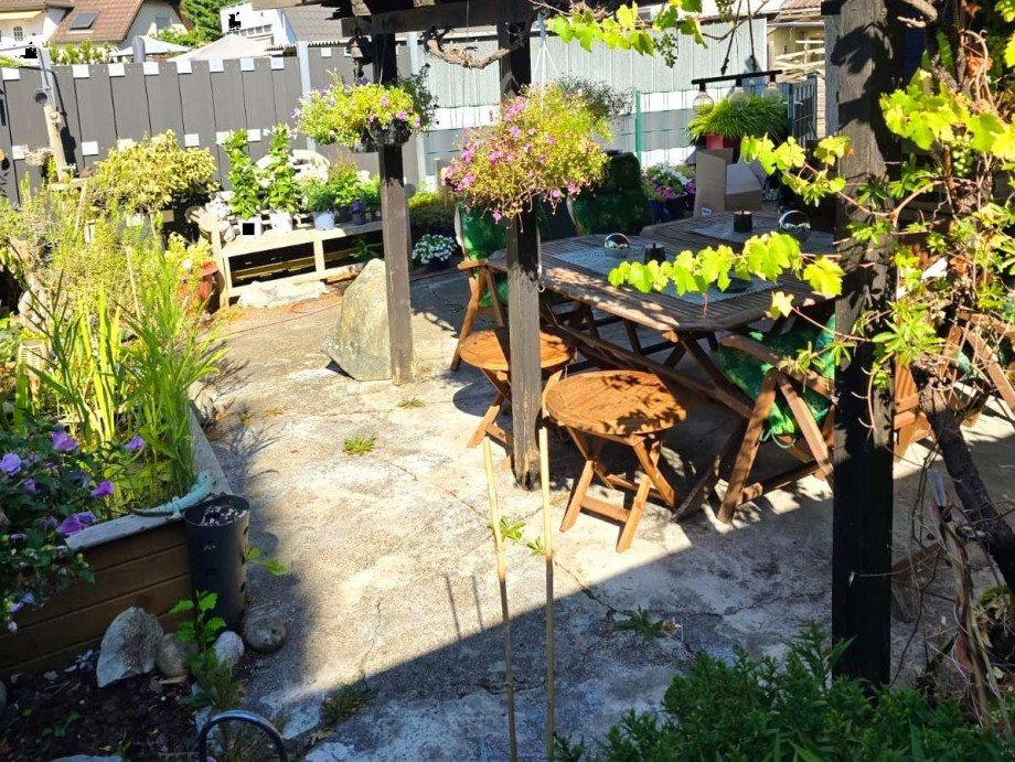 gro�er Terrasse. Zweifamilienhaus Bochum
