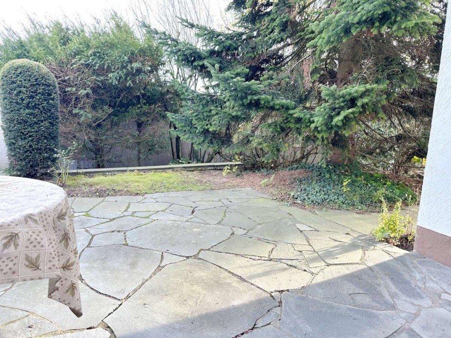 Hier die zweite Terrasse, Einfamilienhaus Bochum