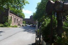 + Zeche Holland. LORENZ-Angebot in �ckendorf/unweit WAT: Parklage. Helle, gut modernisierte 3 1/2-R.-Komfort-Wohnung.