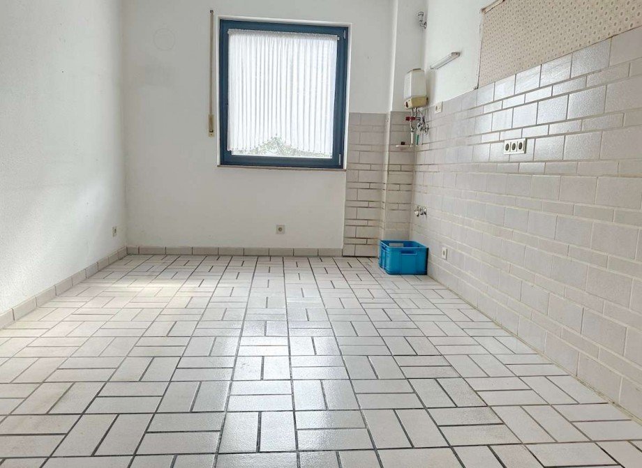 Gr��ere, helle K�che. Wohnung Bochum-Wattenscheid