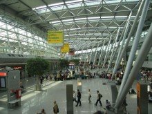 Flugh�fen in LORENZ-Angebot in Hordel: Generationenhaus. Mit 2- o. 3-Wohnungen. Wird komplett frei. 987 m� Grd