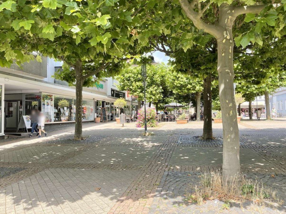 Vieles fu�l�ufig erreichbar: Zweifamilienhaus Bochum
