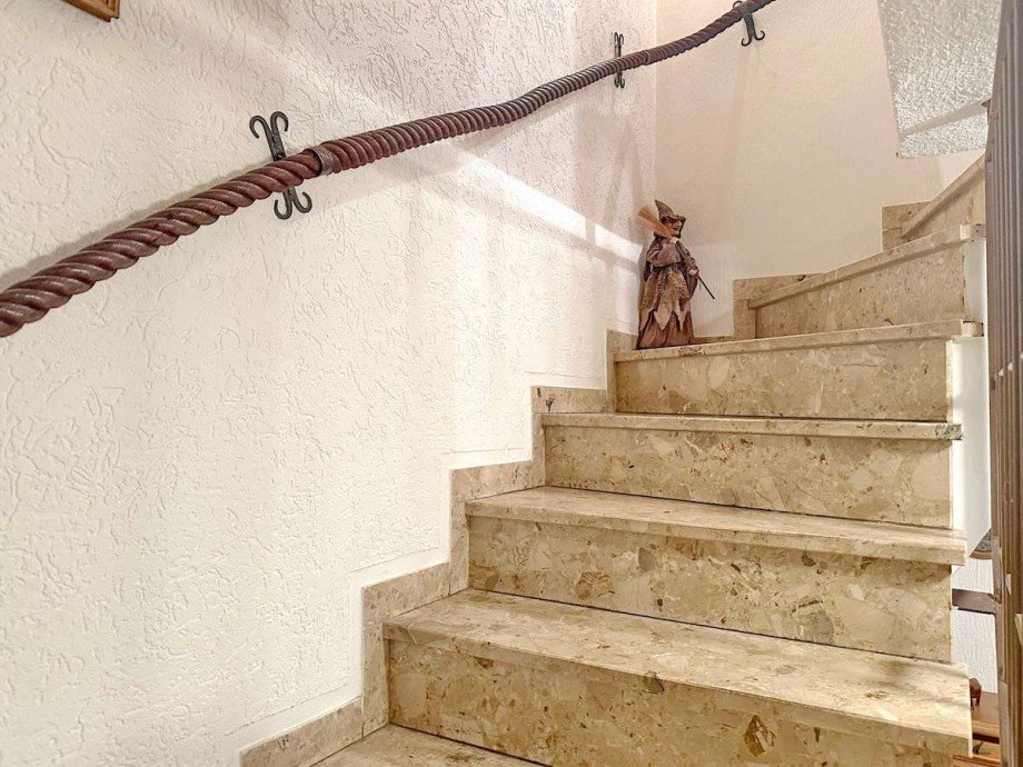 Marmor deutsch-gelb-Treppe zum Reiheneckhaus Bochum