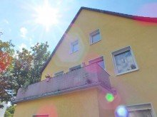 mit zwei Balkonen. LORENZ-Angebot in Hattingen: Ruhig + zentral. Solide, gepflegte, zukunftsorientierte 3-Fam.-DHH.