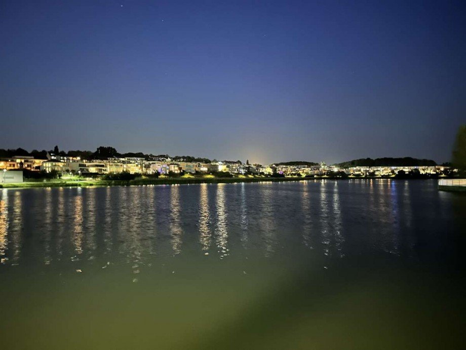 + Ph�nixsee. Mehrfamilienhaus Bochum