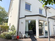 Mit gro�em Wohnraum-Erker. LORENZ-Angebot in Dahlhausen: 1-Familien-FIX + FERTIG-DHH. Modern, gepflegt. Rd. 200 m� Wohn-/Nutzfl