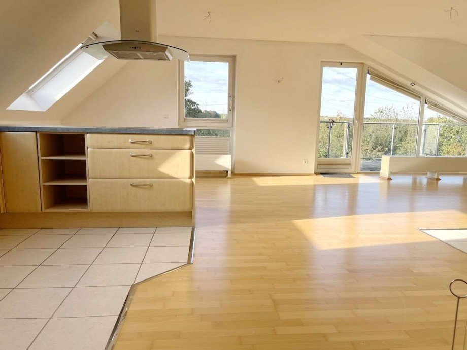 mit offener K�che, Dachgeschosswohnung Bochum