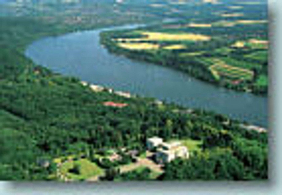 + nahe Baldeneysee mit Strandbad-(st.Archiv), Dachgeschosswohnung Essen