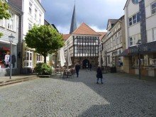 + Altes Rathaus, erb. 1576 LORENZ-Angebot in Wattenscheid: Zentral gelegen! Gro�z�giger Grundriss. Ideal f�r die kleine Familie